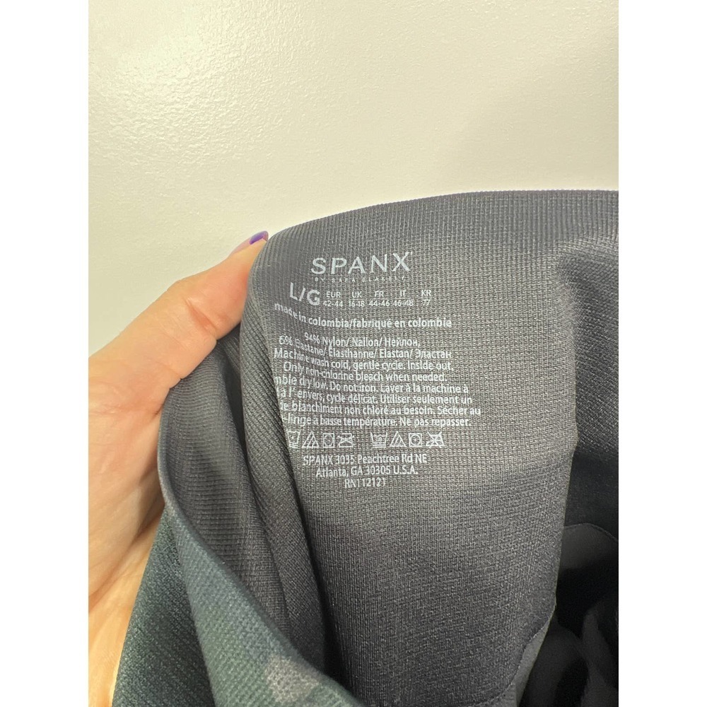 Spanx Look At Me Now Camo Casual Seamless Leggings Women's Black Size: L NWT - Picture 8 of 10